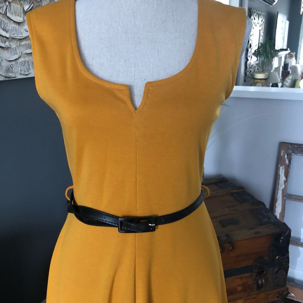 Dress - Picture 4 of 4